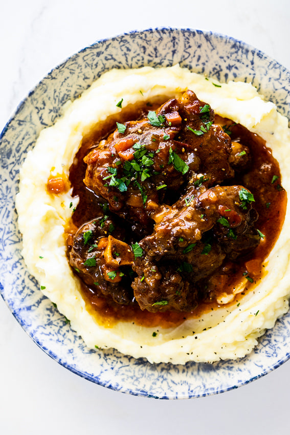 Hearty Oxtail Stew (4 large pieces)